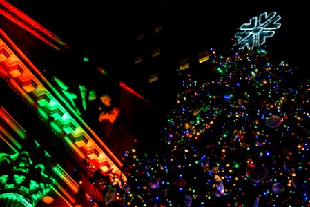 Holiday lighting on NYSE frieze