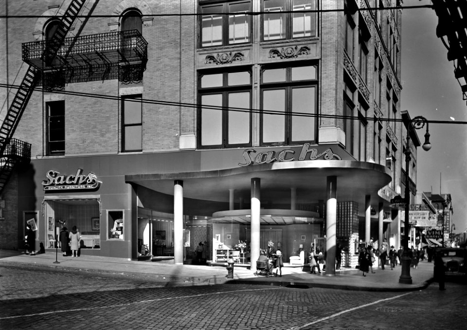 Sachs Quality Furniture Inc., business at 150th & 3rd Ave., New York City. General exterior, daylight. November 1940.