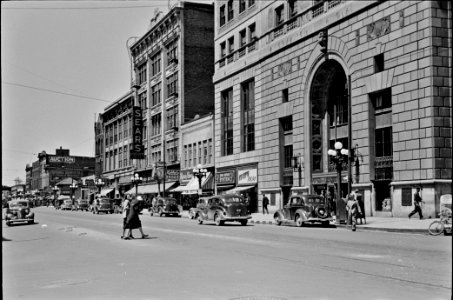 Street View: Main street in Peoria, Illinois. May 1938.