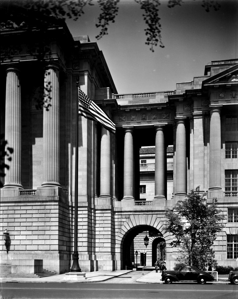 Greco-Roman-American: U.S. Labor Department and Interstate Commerce Commission Building. Passageway between ICC and Departmental Auditorium sections, 1937.