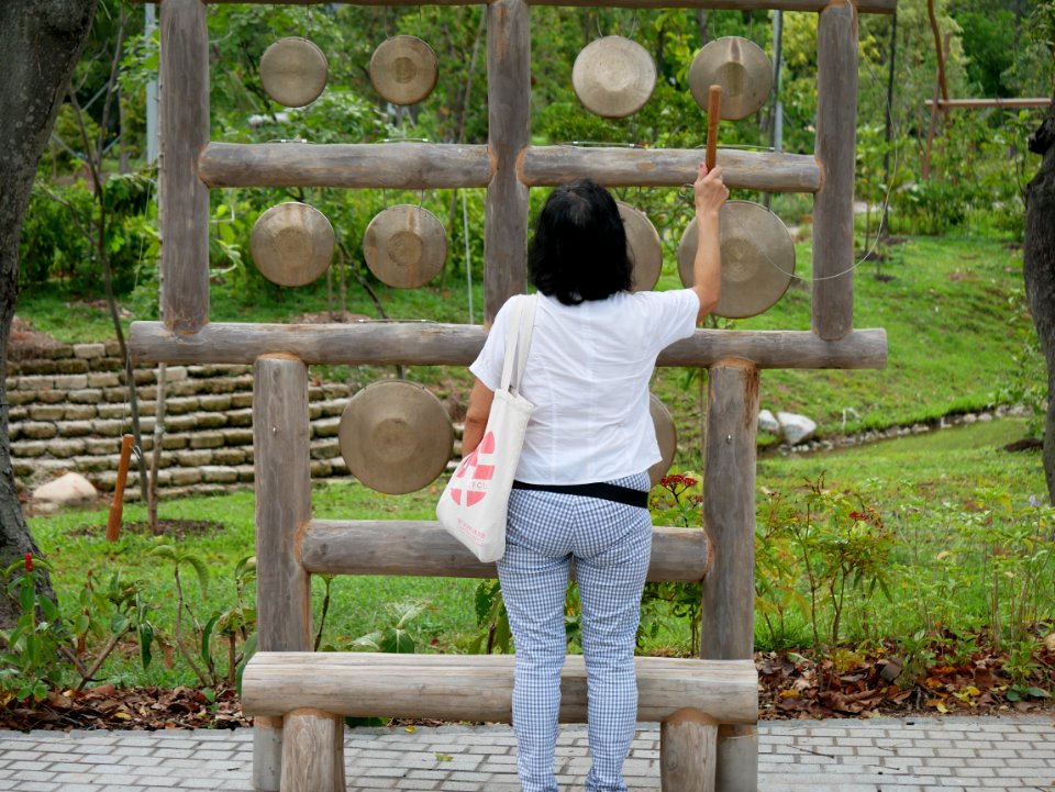 fun day @ redeveloped jurong lake gardens - playing with cymbals