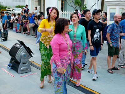 singapore heritage festival - peranakan museum: ladies in peranakan attire based on malay style photo