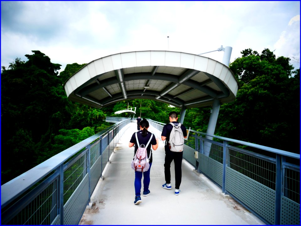 fort siloso - walking on skywalk