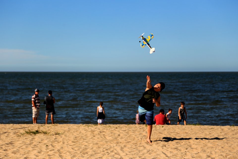 18.04.2018 - Apresentação da Esquadrilha da Fumaça em comemoração aos 100 anos do 9ª Batalhão de Infantaria Motorizada em Pelotas e pela passagem do Dia do Exército - Foto: Gustavo Vara