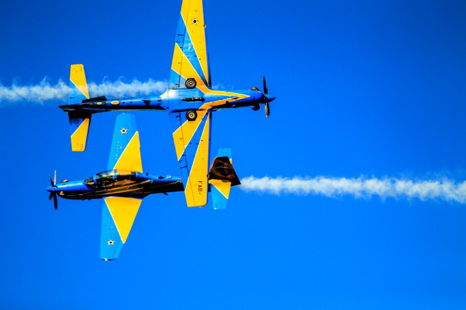 18.04.2018 - Apresentação da Esquadrilha da Fumaça em comemoração aos 100 anos do 9ª Batalhão de Infantaria Motorizada em Pelotas e pela passagem do Dia do Exército - Foto: Gustavo Vara