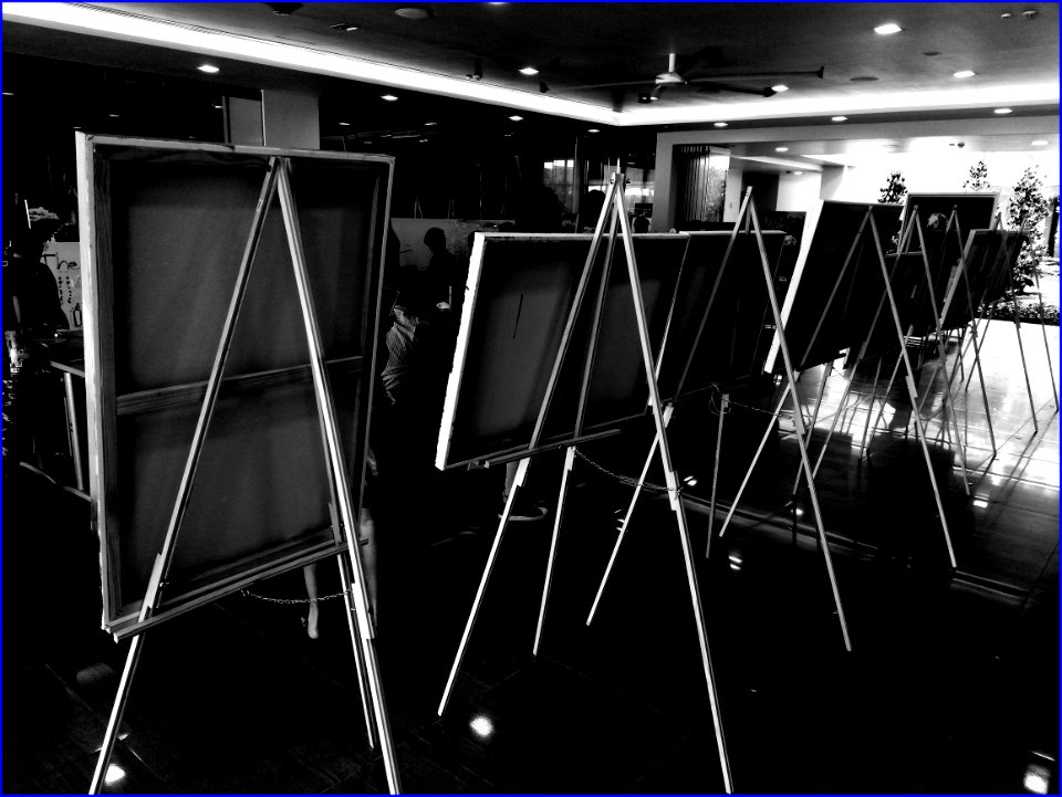 art exhibition - the other side