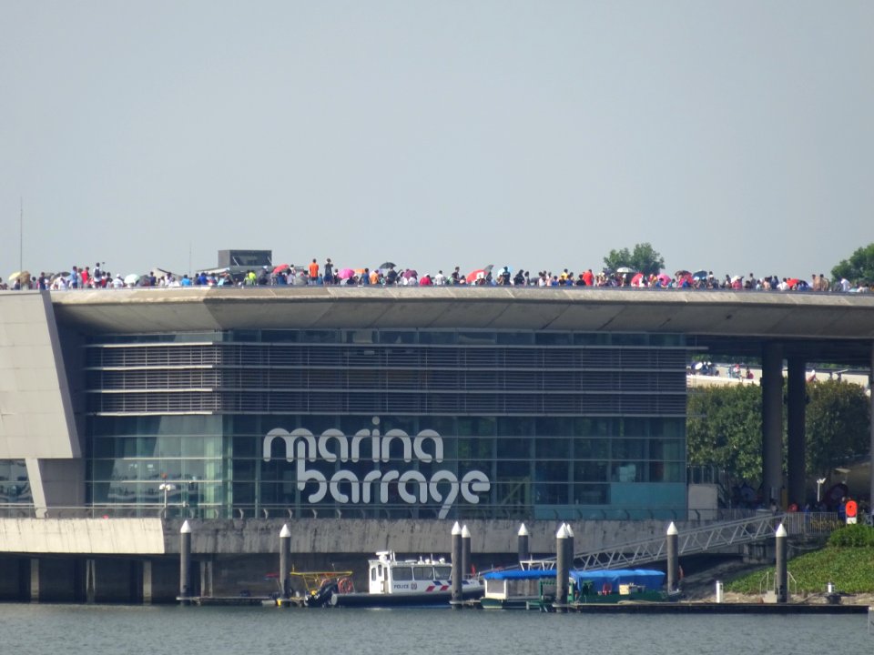 RSAF aerial display - full-house @ marina barrage
