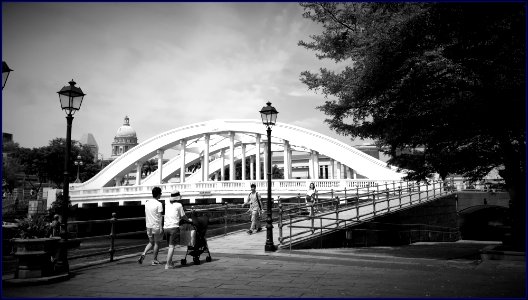 Elgin Bridge along Singapore River