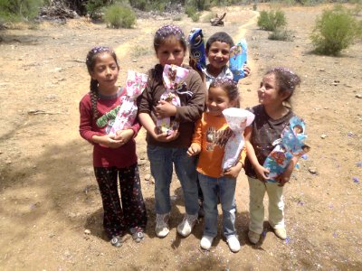 Día del niño en el desierto photo