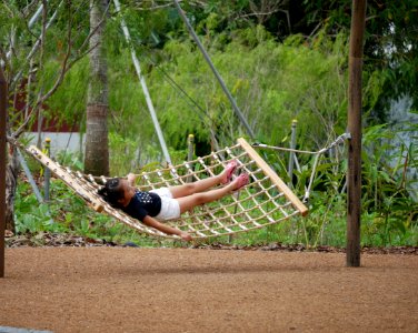 fun day @ redeveloped jurong lake gardens - hammock net photo