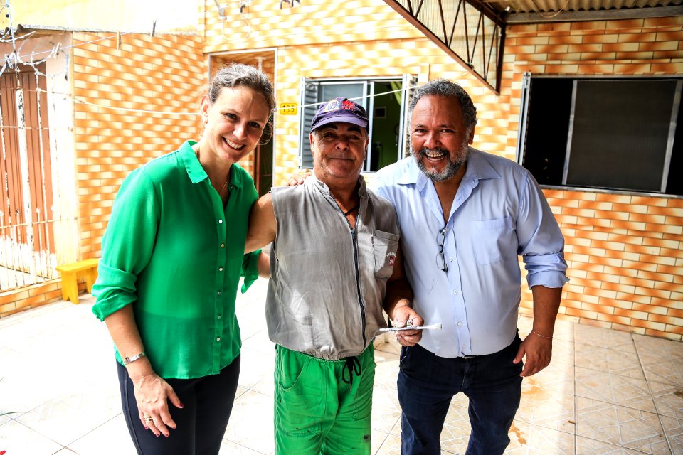 21.12.2017 - Prefeita Paula Mascarenhas e vice Idemar Barz na entrega obras nas ruas da Balsa - Estrada do Engenho, Paulo Guilayn e Pedro Osório de Brito