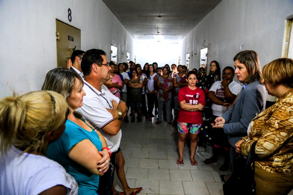 11.12.2017 - Prefeita Paula Mascarenhas em visita e almoço no Presídio Regional de Pelotas