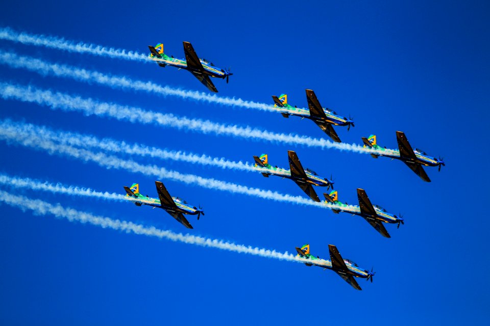 18.04.2018 - Apresentação da Esquadrilha da Fumaça em comemoração aos 100 anos do 9ª Batalhão de Infantaria Motorizada em Pelotas e pela passagem do Dia do Exército - Foto: Gustavo Vara