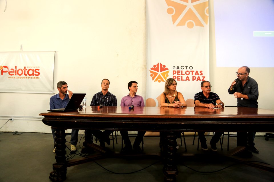 04.04.2018 - Prefeita Paula Mascarenhas durante o lançamento dos novos comitês territoriais do Cada Jovem Conta no auditório da SMED- Foto: Gustavo Vara