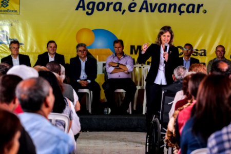 20.12.2017 - Prefeita Paula Mascarenhas e vice Idemar Barz na entrega dos residenciais Roraima e Amazonas