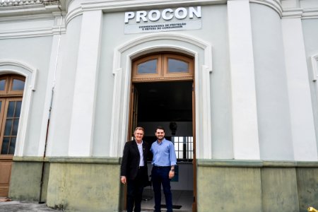 14.12.2017 - Vice-prefeito Idemar Barz visita sede do Procon Pelotas