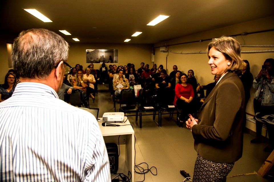 12.11.2019 - Prefeita Paula Mascarenhas participa da entrega de certificados aos professores do projeto Educação Empreendedora - Foto: Gustavo Vara