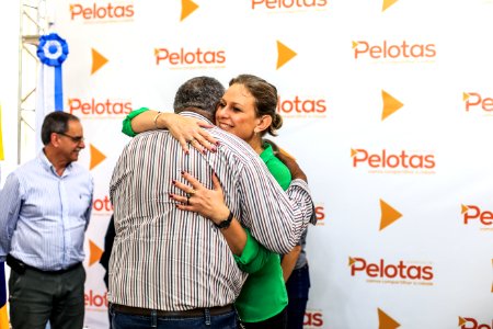 21.12.2017 - Prefeita Paula Mascarenhas e vice Idemar Barz no café da manhã com servidores