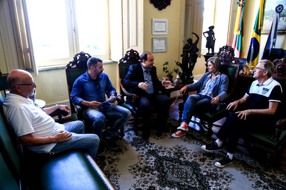 09.03.2018 - Prefeita Paula Mascarenhas durante reunião com Cláudio Oliveira, superintendente do Porto de Pelotas - Foto: Gustavo Vara