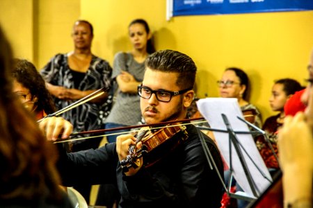 18.01.2018 - Orquestra de Câmara do Sesc/MG se apresenta na Rodoviária de Pelotas