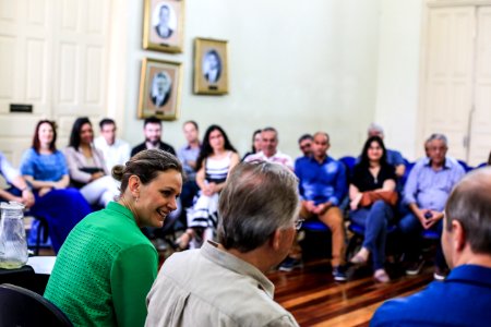 21.12.2017 - Prefeita Paula Mascarenhas e vice Idemar Barz no café da manhã com servidores