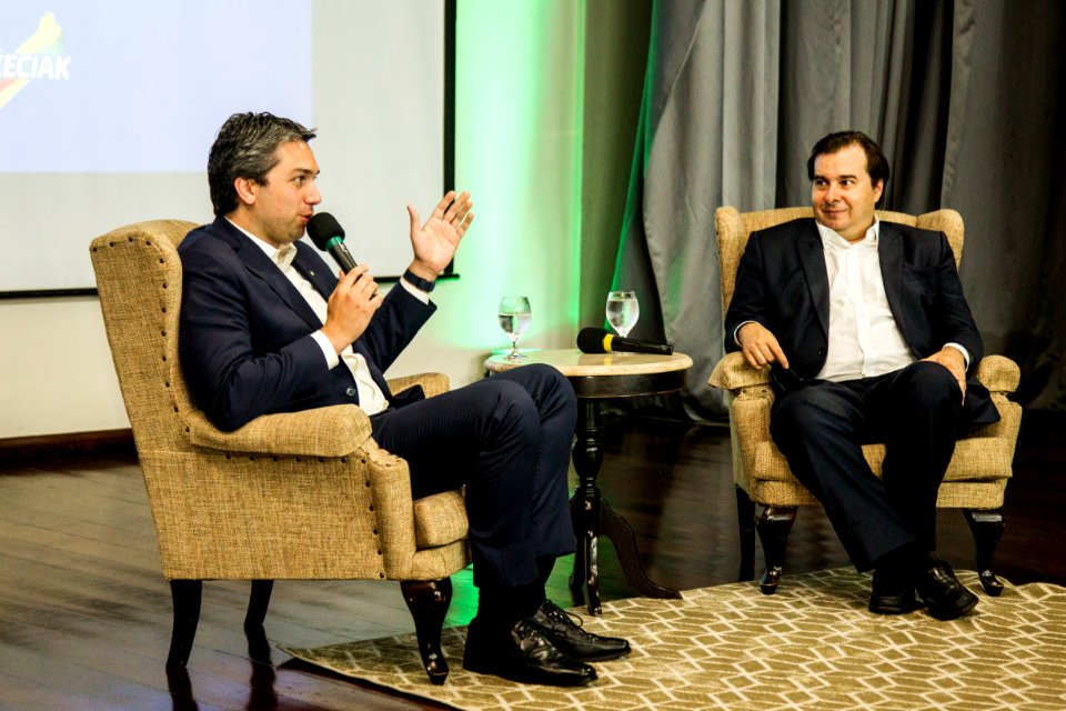 18.10.2019 - Prefeita Paula Mascarenhas participa da palestra do presidente da Câmara dos Deputados, Rodrigo Maia, promovida pelo deputado federal Daniel Trzeciak - Foto: Gustavo Vara