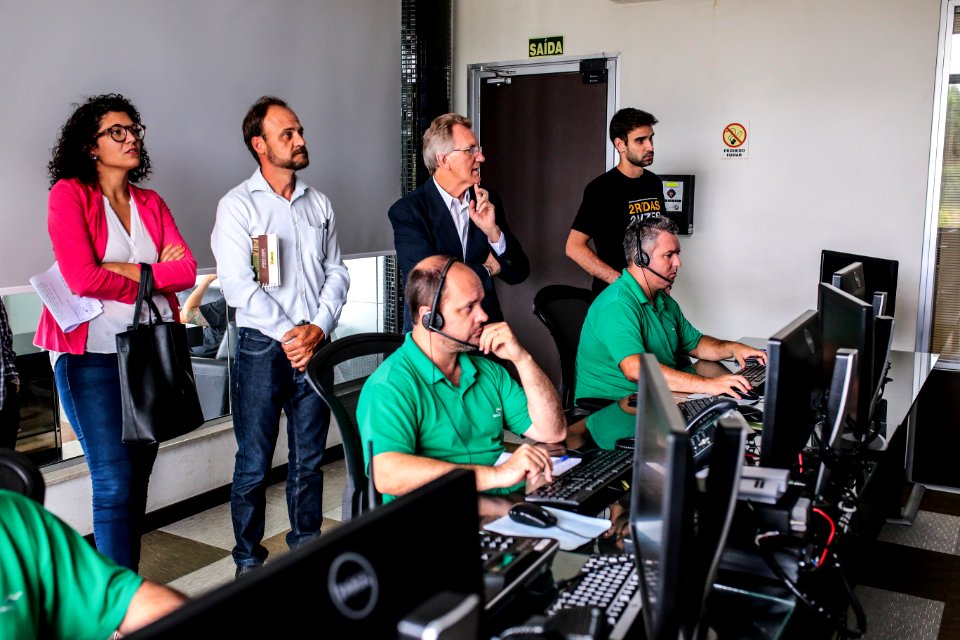 20.12.2017 - Vice-prefeito Idemar Barz em reunião na Ecosul sobre festas do Morango e Pêssego