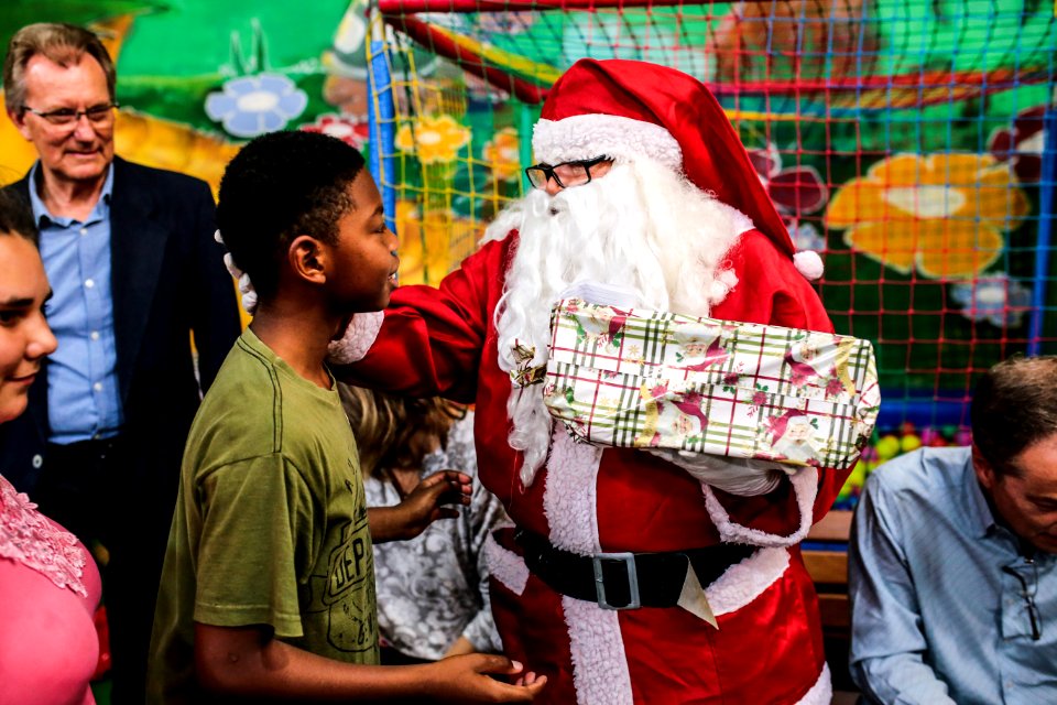 19.12.2017 - Prefeita Paula Mascarenhas na Festa de Natal Para as Crianças dos Abrigos