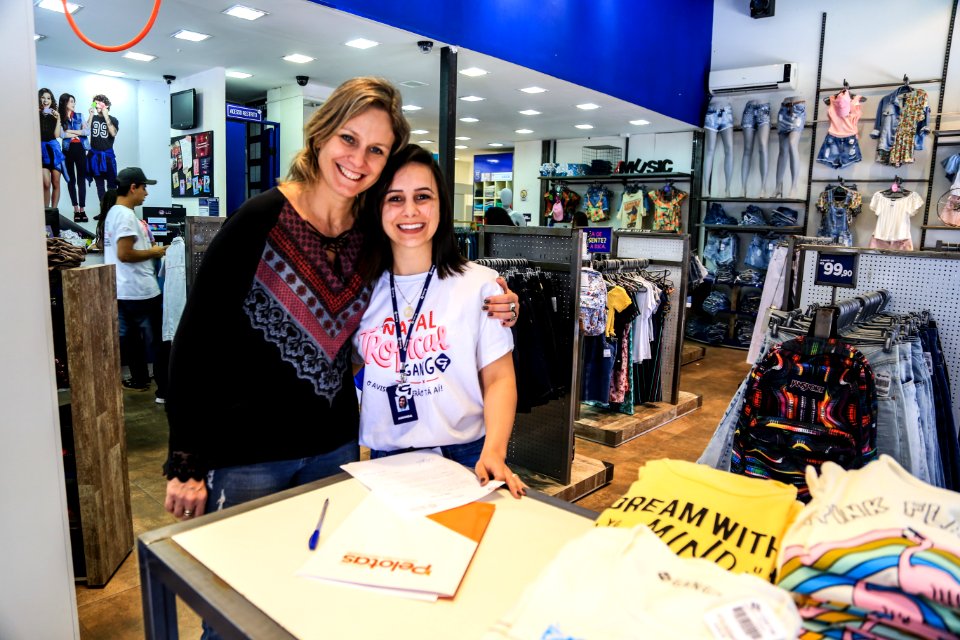 12.12.2017 - Prefeita Paula Mascarenhas na assinatura de adesão ao Pacto pela Loja Gang