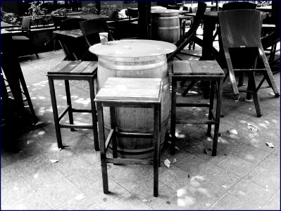 barrel as table