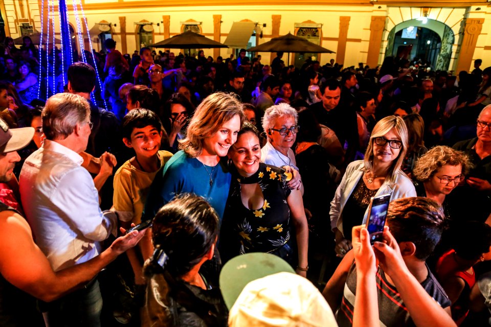 10.12.2017 - Prefeita Paula Mascarenhas e vice Idemar Barz na chegada do Papai Noel e entrega da chave da cidade