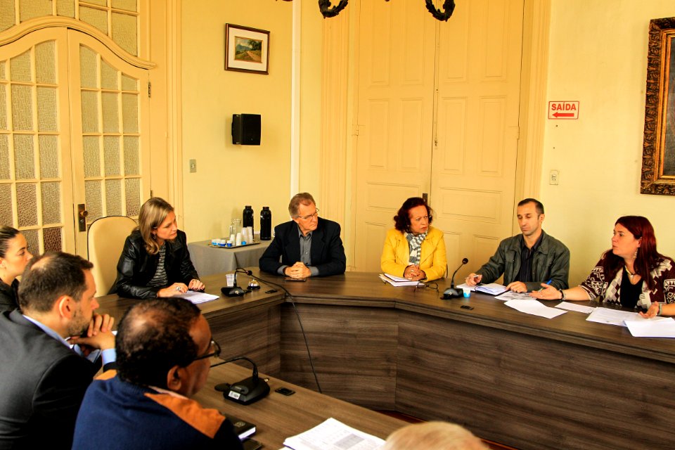 18.05.2018 - Prefeita Paula Mascarenhas e o vice Idemar Barz durante reunião com SIMP - Foto: Gustavo Vara