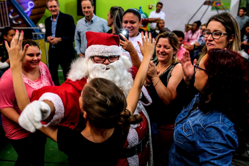 19.12.2017 - Prefeita Paula Mascarenhas na Festa de Natal Para as Crianças dos Abrigos