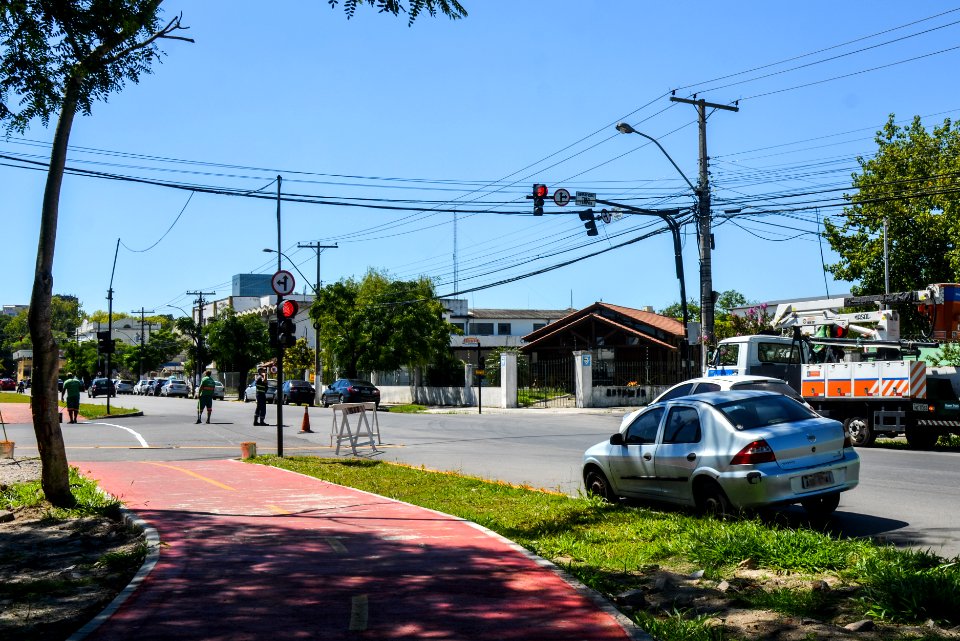 19.01.2018 - Novo semáforo na praça 20 de Setembro esquina com a rua Baltazar Brum