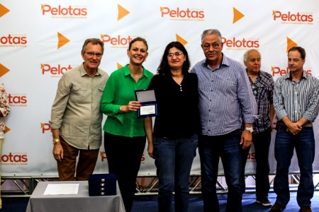 21.12.2017 - Prefeita Paula Mascarenhas e vice Idemar Barz no café da manhã com servidores
