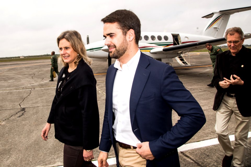 25.09.2019 - Prefeita Paula Mascarenhas recepciona o Governador Eduardo Leite no aeroporto de Pelotas - Foto: Gustavo Vara