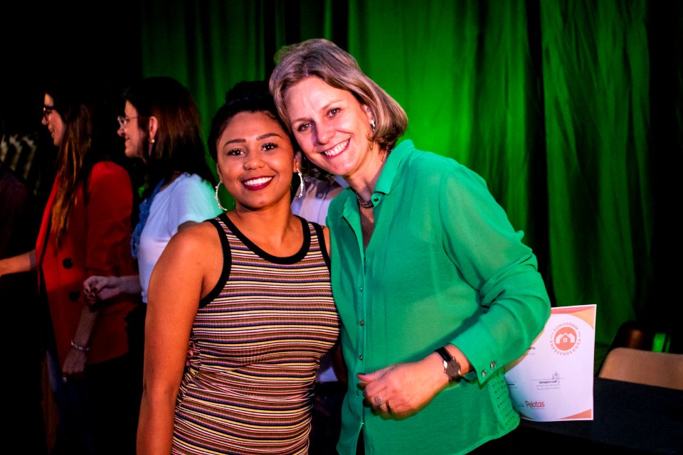 29.11.2019 - Prefeita Paula Mascarenhas e o vice Idemar Barz prestigiam a formatura dos cursos do projeto de Geração de Emprego e Renda da SHRF - Foto Michel Corvello
