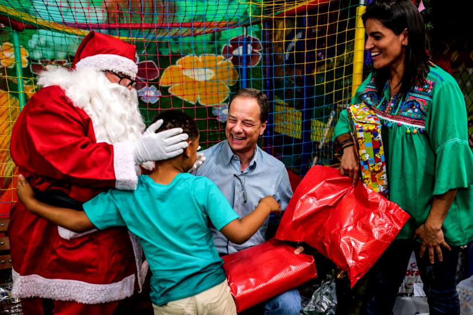 19.12.2017 - Prefeita Paula Mascarenhas na Festa de Natal Para as Crianças dos Abrigos