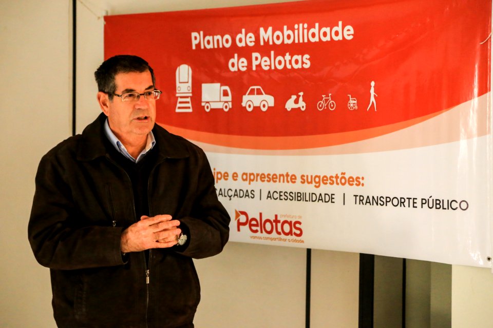 10.07.2018 - Consulta sobre o Plano de Mobilidade Urbana de Pelotas com idosos e cadeirantes - Foto: Gustavo Vara