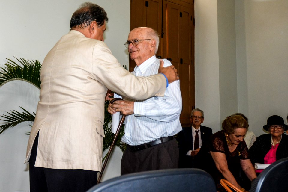 14.12.2017 - Vice-prefeito Idemar Barz na entrega de títulos sociais beneméritos do IHGPEL - Instituto Histórico Geográfico de Pelotas