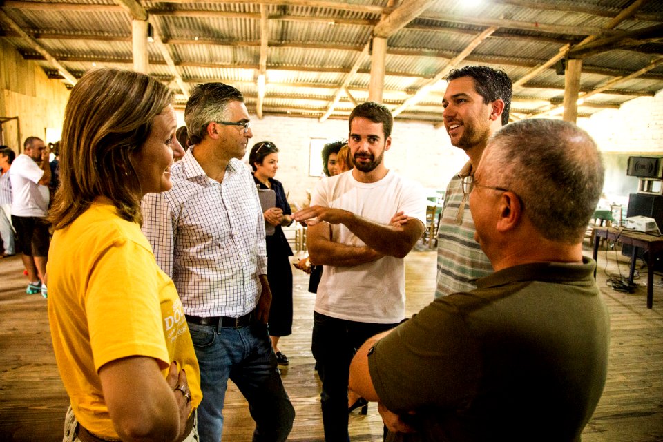 07.04.2018 - Prefeita Paula Mascarenhas, o vice Idemar Barz, acompanhados do ex prefeito de Pelotas Eduardo Leite e vereadores durante  inauguração da Rede Bem Cuidar na UBS Sanga Funda - Foto: Gustavo Vara