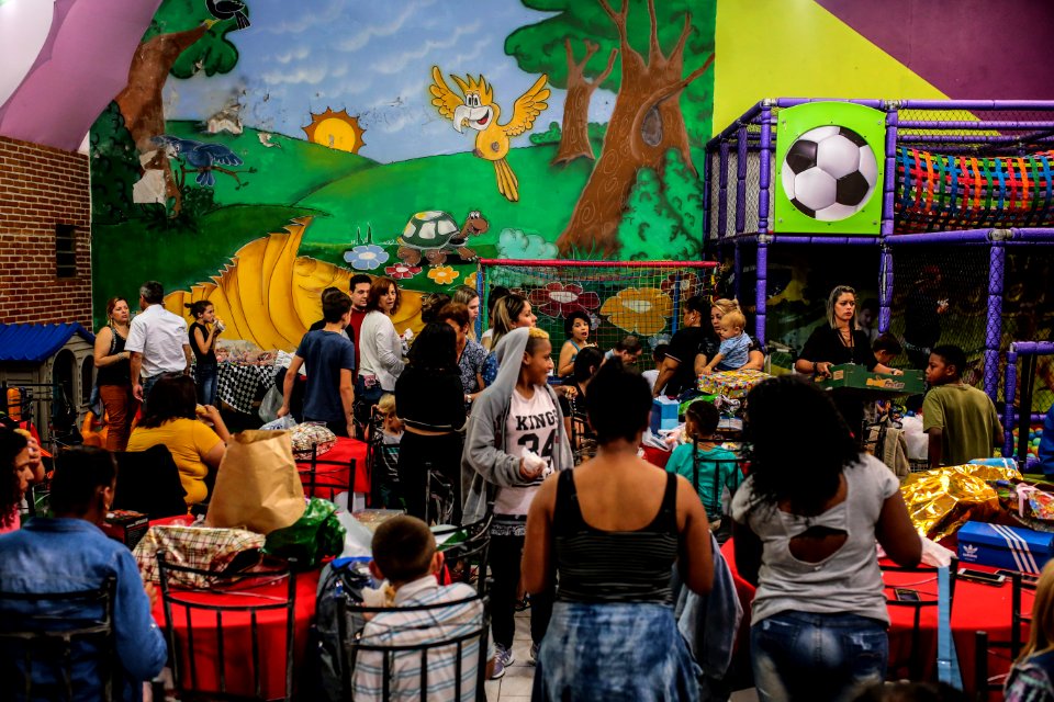 19.12.2017 - Prefeita Paula Mascarenhas na Festa de Natal Para as Crianças dos Abrigos