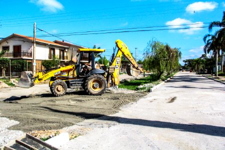08.12.2017 - Obras na avenida Espirito Santo no Laranjal