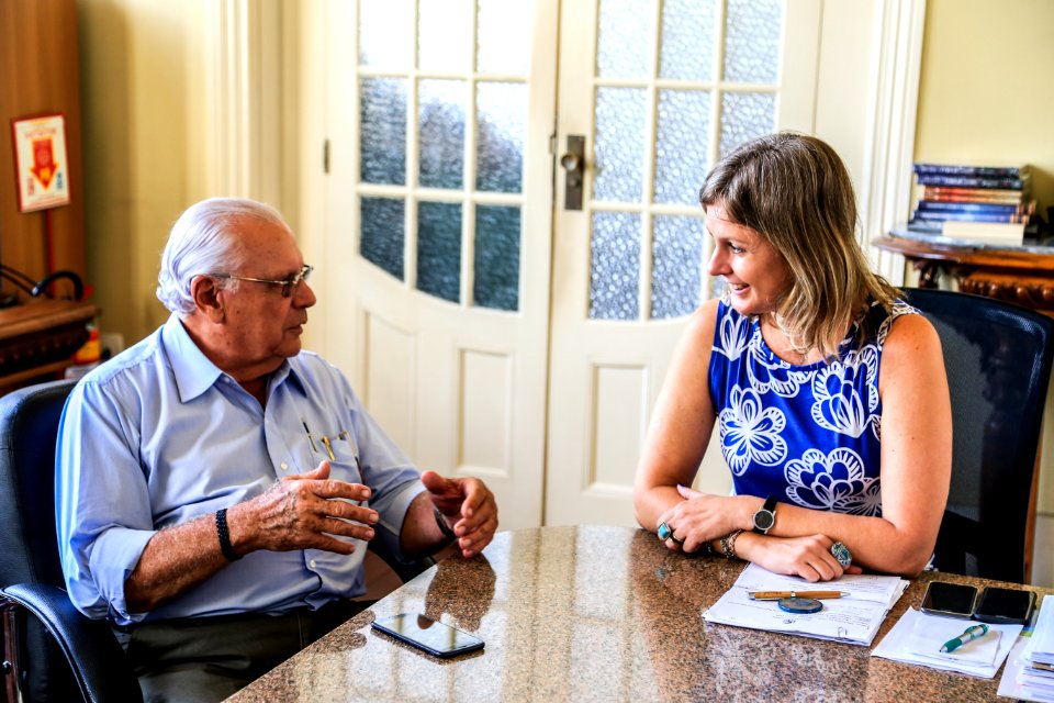 16.01.2018 - Prefeita Paula Mascarenhas com novo secretário Abel Dourado - nova Secretaria de Administração e Recursos Humanos - SARH
