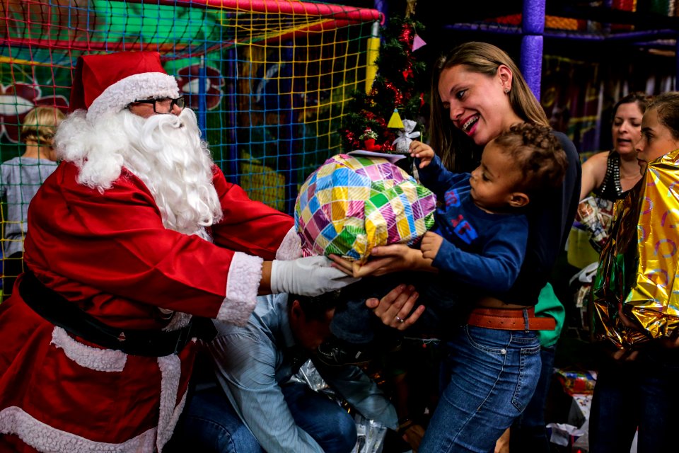 19.12.2017 - Prefeita Paula Mascarenhas na Festa de Natal Para as Crianças dos Abrigos