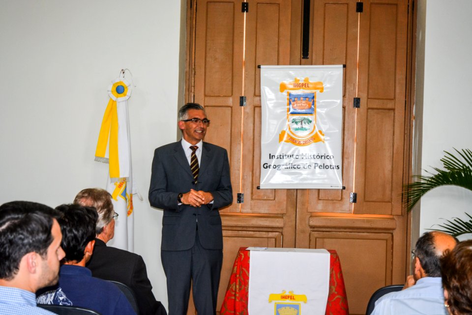 14.12.2017 - Vice-prefeito Idemar Barz na entrega de títulos sociais beneméritos do IHGPEL - Instituto Histórico Geográfico de Pelotas