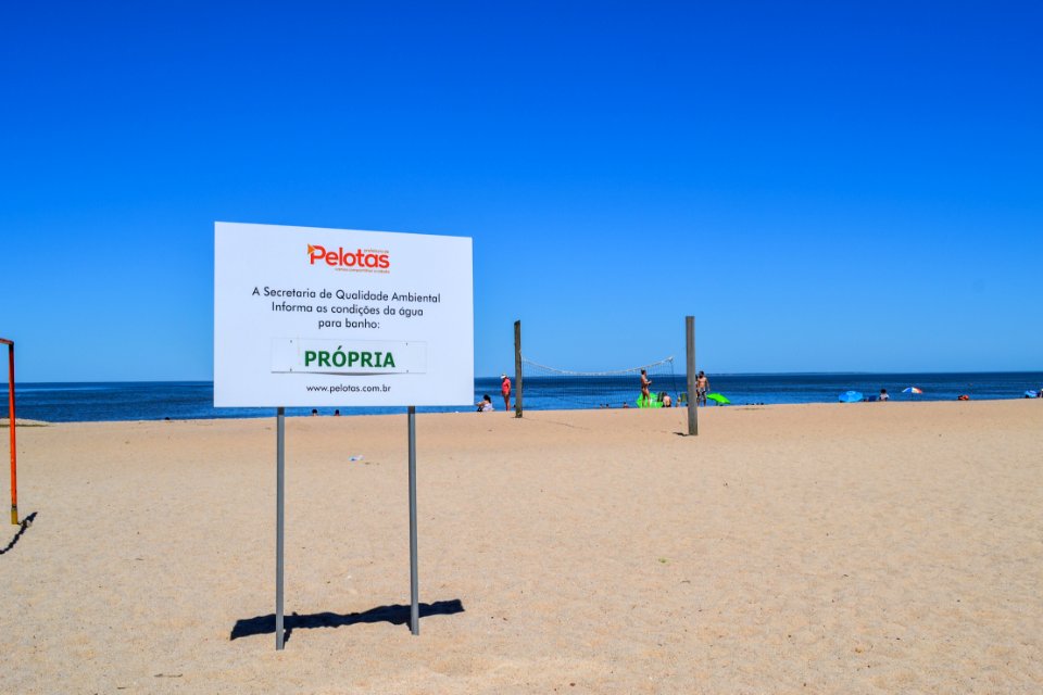 04.01.2018 - Atividades de verão na praia do Laranjal