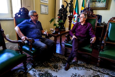 05.01.2018  - Prefeito em exercício Idemar Barz recebe visita o presidente da câmara Waldomiro Lima