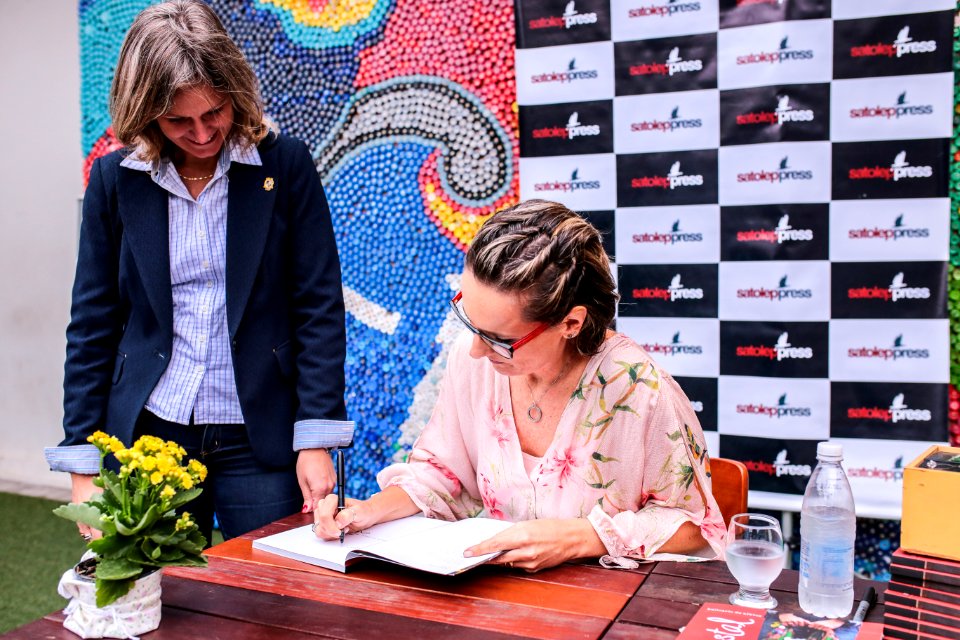 18.12.2017 - Prefeita Paula Mascarenhas no lançamento do Livro Relicário de afetos - Lu Gastal