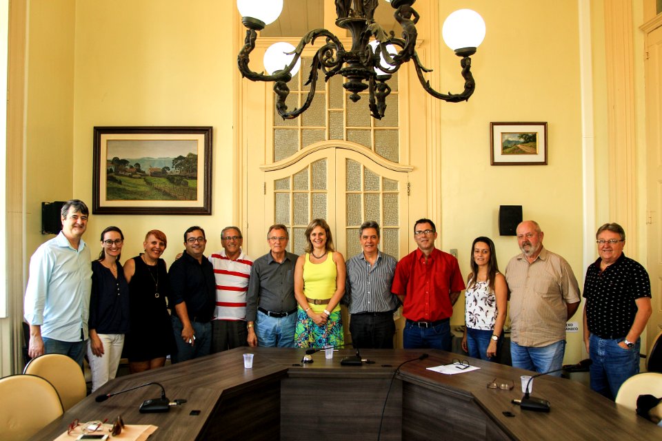 24.04.2018 - Prefeita Paula Mascarenhas e o vice Idemar Barz assinam termo de cooperação de saúde, com APAE e Cerenepe - Foto: Gustavo Vara